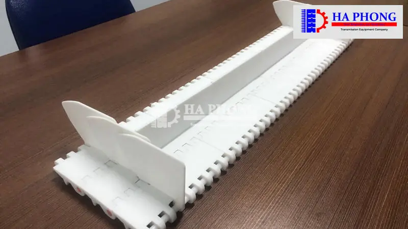 Vách bèo băng tải nhựa - Modular Belt