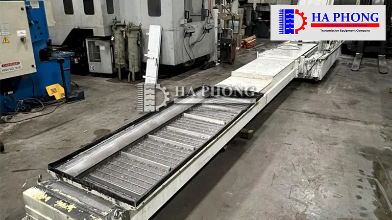 Băng tải chip bản lề thép