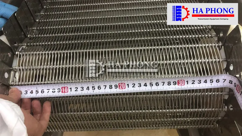 kích thước băng tải lưới Inox xoắn ốc thực tế