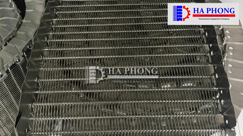 Ảnh băng tải lưới Inox xoắn ốc thực tế