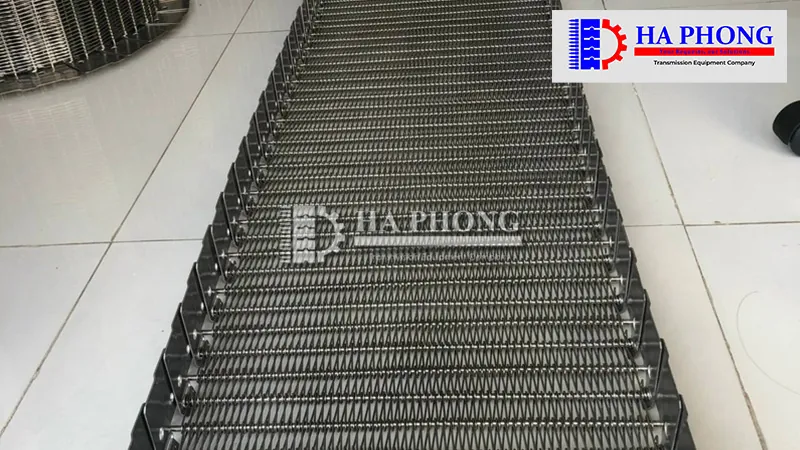 Băng tải lưới inox chạy xoắn ốc Hà Phong