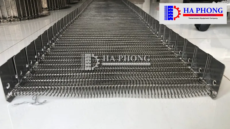 Băng tải lưới inox sợi xoắn Ứng dụng của băng tải lưới Inox sợi xoắn
