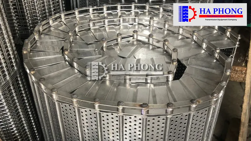Băng tải xích tấm inox 304