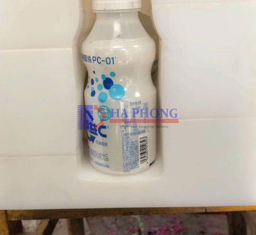 Bộ lật chai và đảo lon nước giải khát bằng nhựa