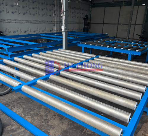 Con lăn băng tải mini là gì? Cấu tạo, ưu điểm và ứng dụng trong sản xuất