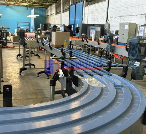 Cua cong dẫn hướng xích nhựa
