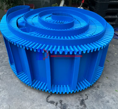 Băng tải PU đồng nhất gắn bèo nối móc bản lề nhựa