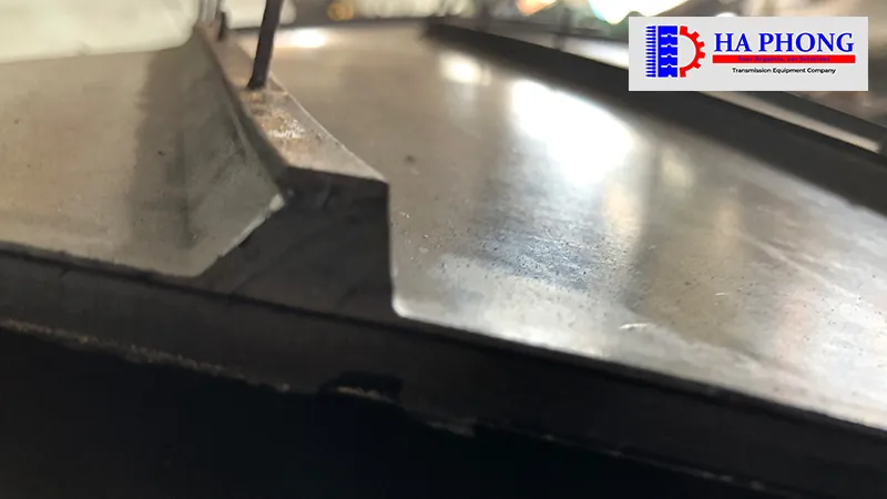 bangtaihaphong bang tai cao su den gan V 6