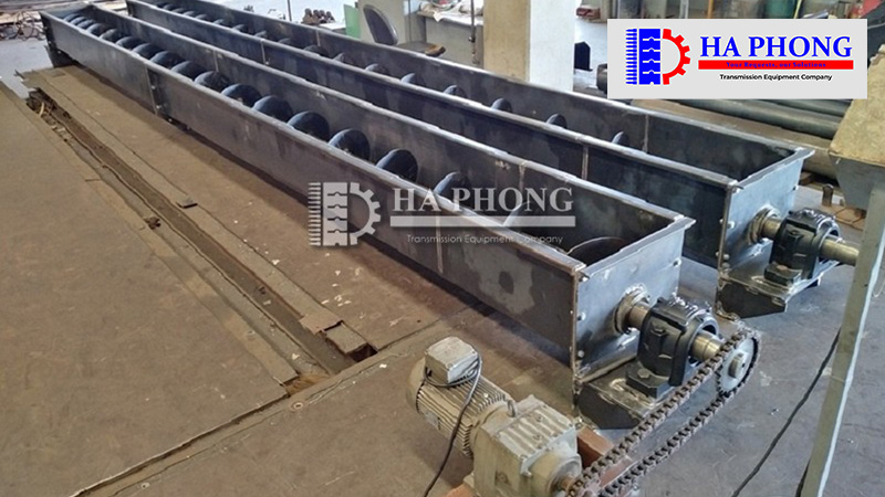 Băng tải trục vít