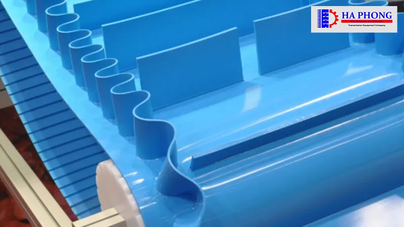 Ưu điểm của băng tải PU dán gờ