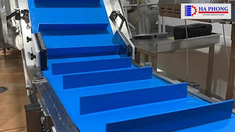 Băng tải PU đồng nhất Habasit dán gờ