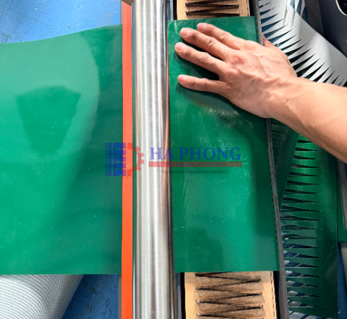 Lắp đặt băng tải PVC