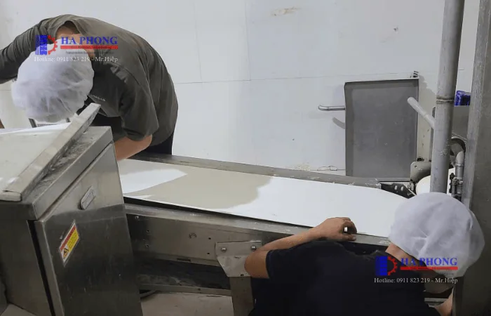 Dự án thực tế: Thay thế và ép nối băng tải tại nhà máy thực phẩm Bình Dương Dự án thực tế thay thế và ép nối băng tải tại nhà máy thực phẩm Bình Dương