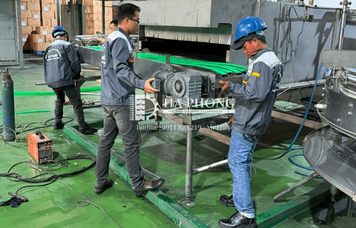 Dự án thực tế: Cải tạo dây chuyền băng tải trước hầm thanh trùng cho nhà máy nước đóng chai