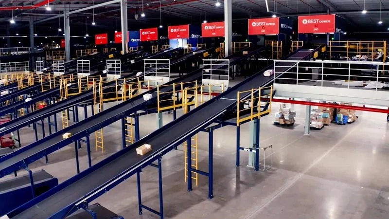 Băng tải ngành logistics Băng tải ngành logistics