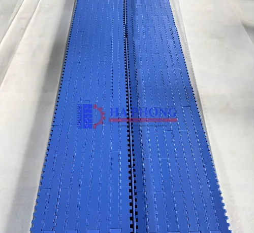 So sánh ưu nhược điểm của băng tải kim loại và băng tải nhựa So sánh ưu nhược điểm của băng tải kim loại và băng tải nhựa