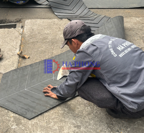 Tìm hiểu chi tiết cấu tạo của băng tải cao su Tìm hiểu chi tiết cấu tạo của băng tải cao su