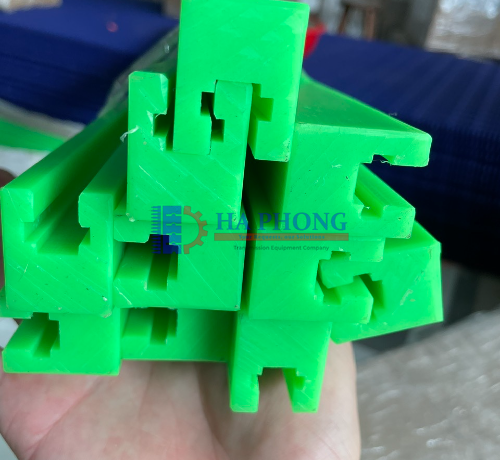 Thanh dẫn hướng xích