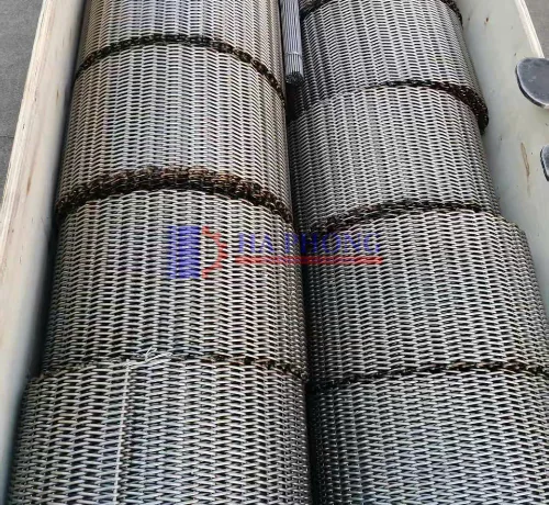 Băng tải lưới inox chịu nhiệt cho lò nung Băng tải lưới inox chịu nhiệt cho lò nung